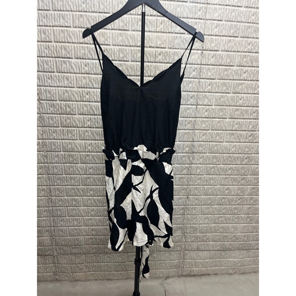 Cupshe Black White Leaf Print Cami Romper Paperbag Waist CAA13F4M013AA Womens L